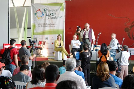 Governo Aécio Neves e a sustentabildiade: Carlos Minc, ministro do Meio Ambiente participa em Belo Horizonte do 8º Festival do Lixo e Cidadania